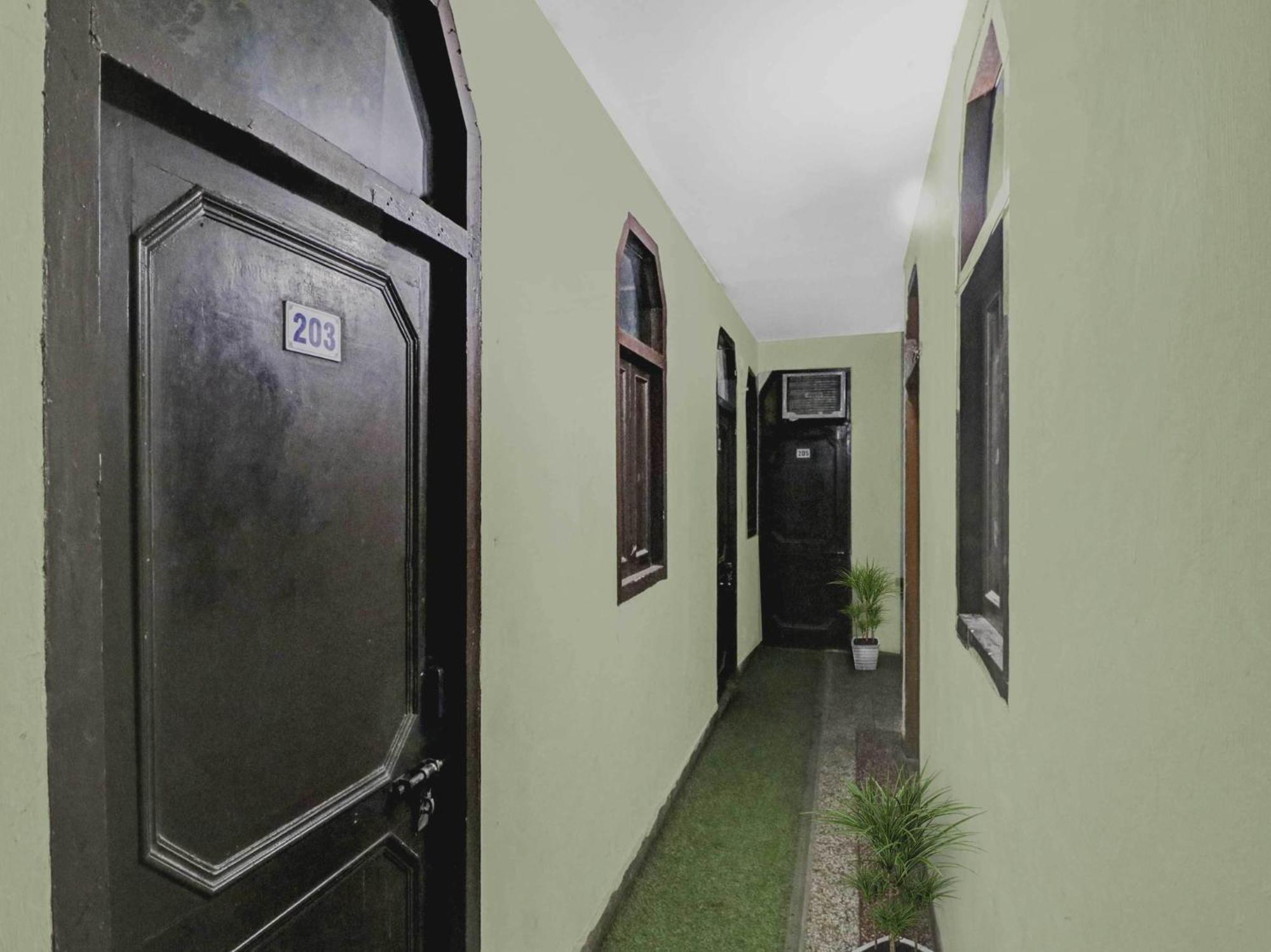 OYO Hotel 73235 Hotel Lion Neu-Delhi Exterior foto