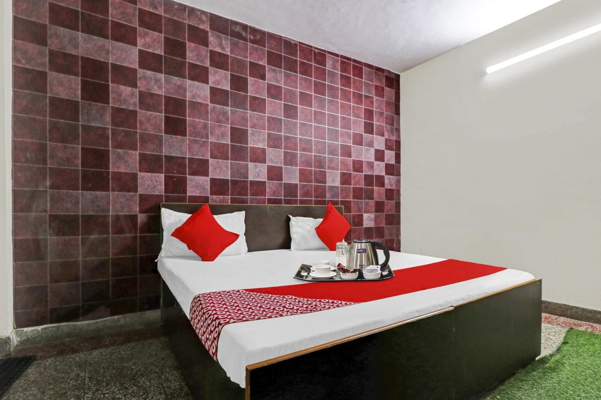 OYO Hotel 73235 Hotel Lion Neu-Delhi Exterior foto