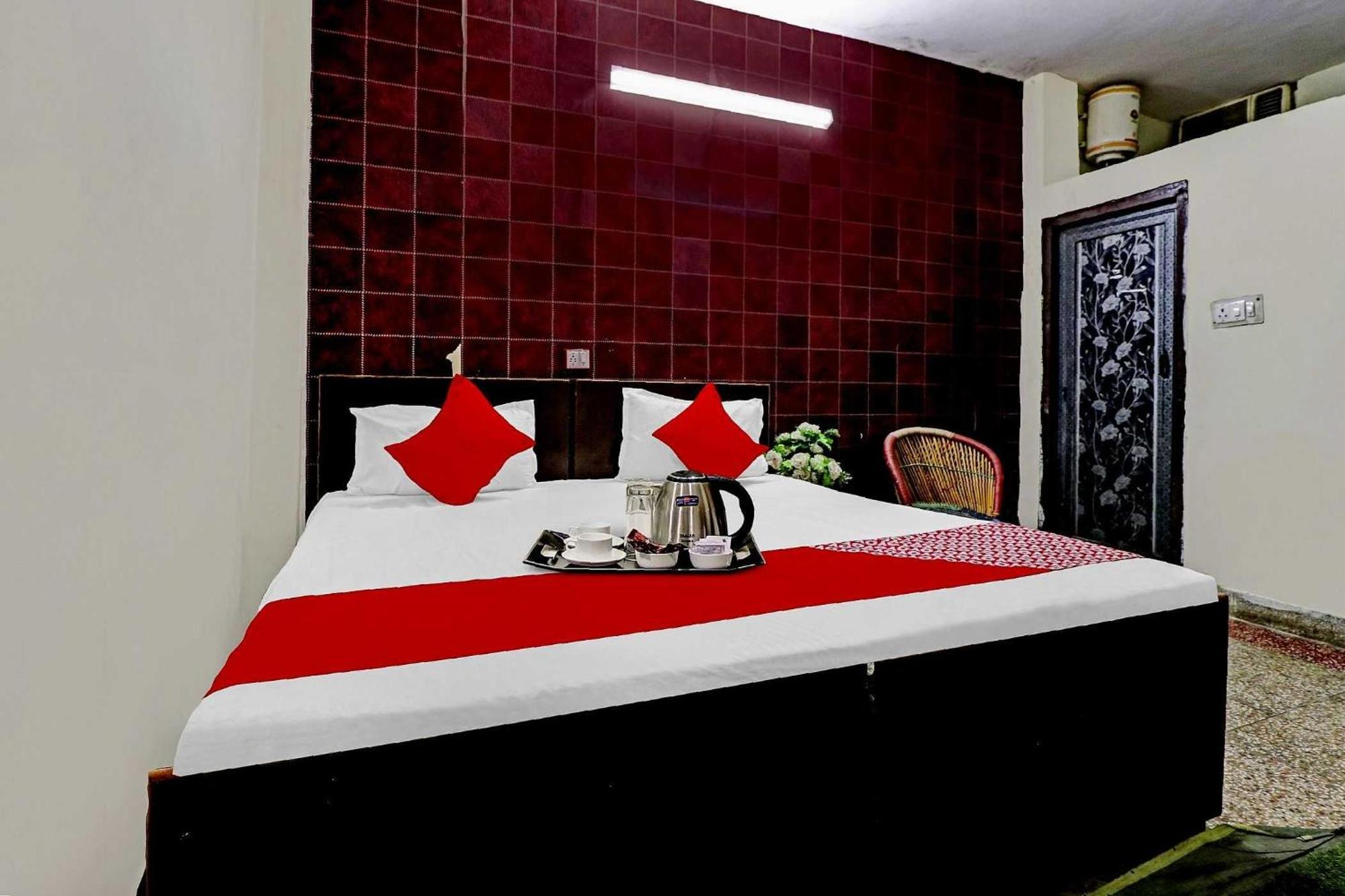 OYO Hotel 73235 Hotel Lion Neu-Delhi Exterior foto